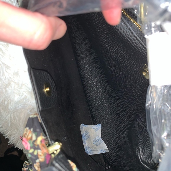 SOLD!!!NWT Bundle of 2 Steve Madden B
Parker shoulder bags - Picture 13 of 16